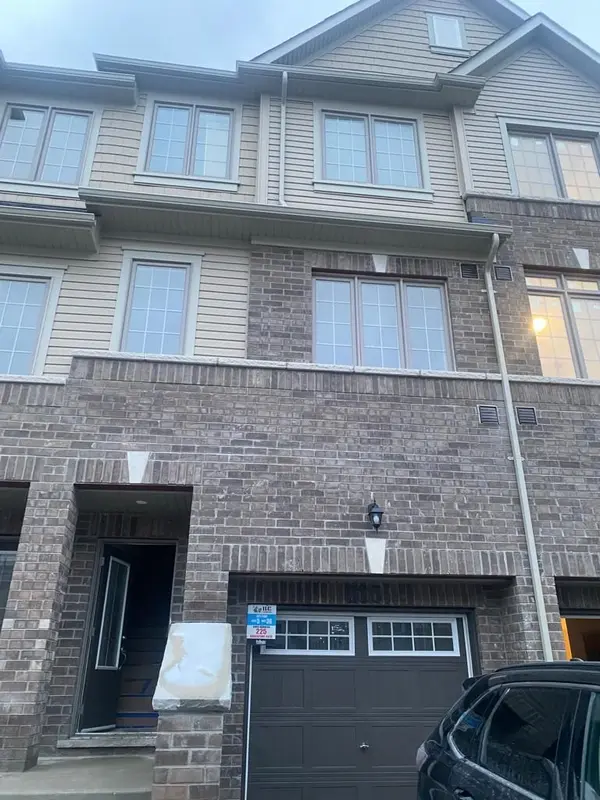225 Danzatore PATH, Oshawa, ON L1L 0P9