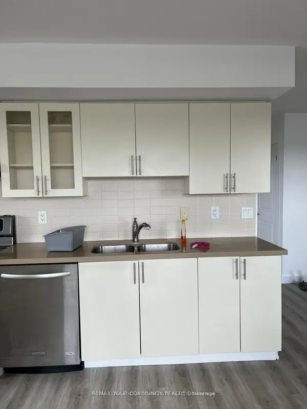 75 Norman Bethune AVE #317, Richmond Hill, ON L4B 0B6