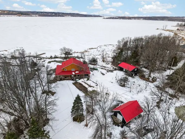 1866 Tay Bay RD, Severn, ON L0K 1E0