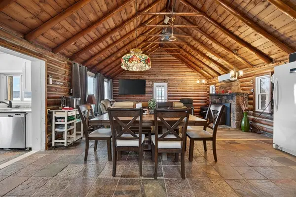 1866 Tay Bay RD, Severn, ON L0K 1E0