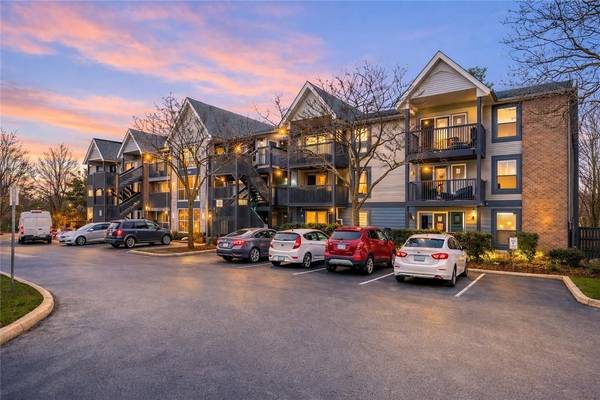 2030 Cleaver AVE #222, Burlington, ON L7M 4C3