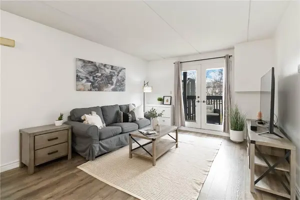 2030 Cleaver AVE #222, Burlington, ON L7M 4C3