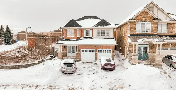 2 Zimmer ST, Brampton, ON L6S 6L3