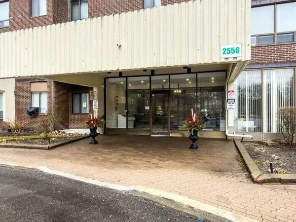 2556 Argyle RD #107, Mississauga, ON L5B 2H6