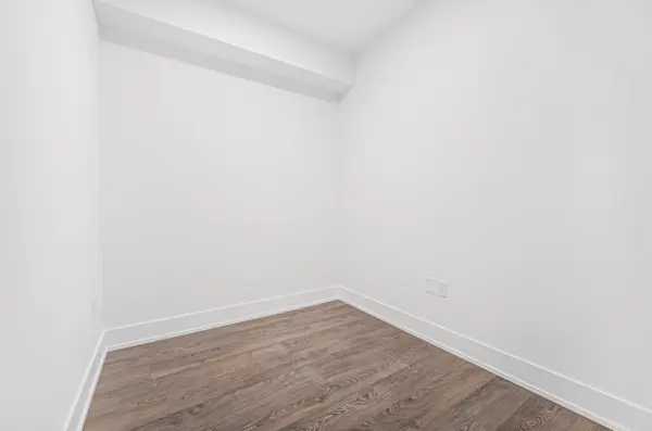 858 Dupont ST #422, Toronto W02, ON M6G 0C1