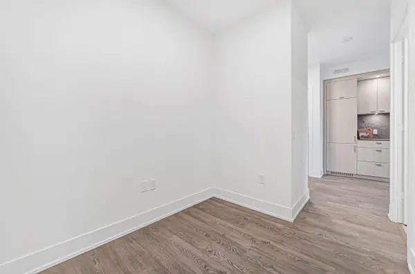 858 Dupont ST #422, Toronto W02, ON M6G 0C1