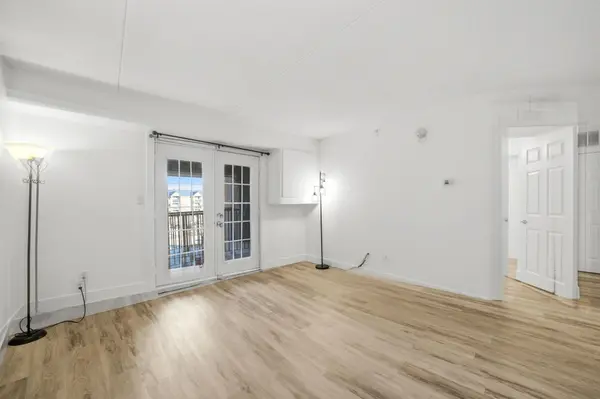 1411 Walkers Line #308, Burlington, ON L7M 4P5