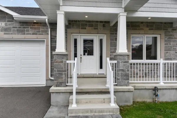 9 Ben TeKamp TER, Brockville, ON K0E 0E8