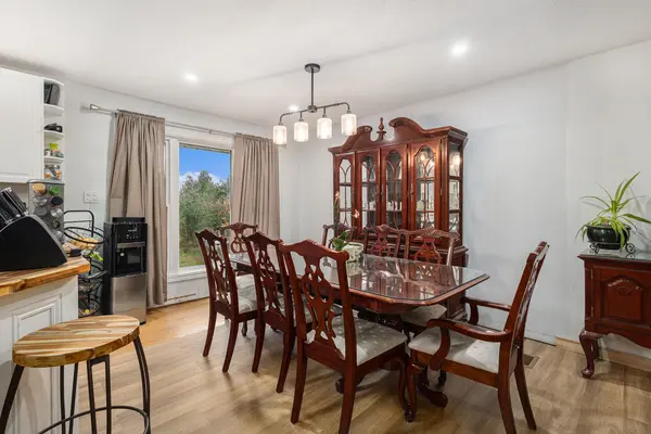 7349 Roger Stevens DR, Montague, ON K7A 4S6