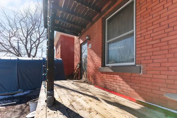 12 Meadow ST, Whitewater Region, ON K0J 1K0