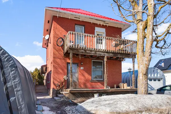 12 Meadow ST, Whitewater Region, ON K0J 1K0