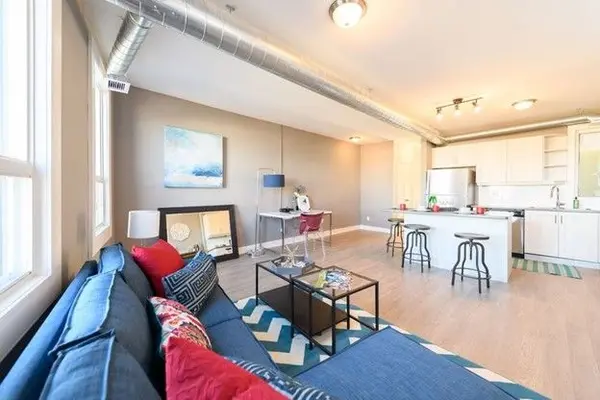 1000 King ST E #1006, Hamilton, ON L8M 1C8