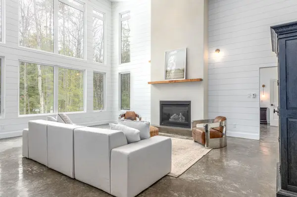 1532 Southwood DR, Gravenhurst, ON P0E 1G0