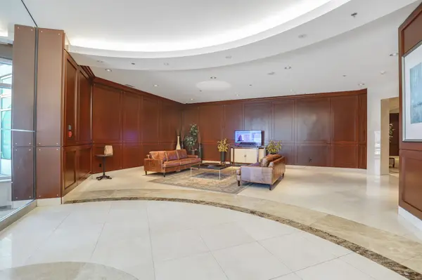 200 Rideau ST #504, Lower Town - Sandy Hill, ON K1N 5Y1