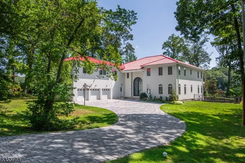 34 W Shore Rd, Mountain Lakes Boro, NJ 07046