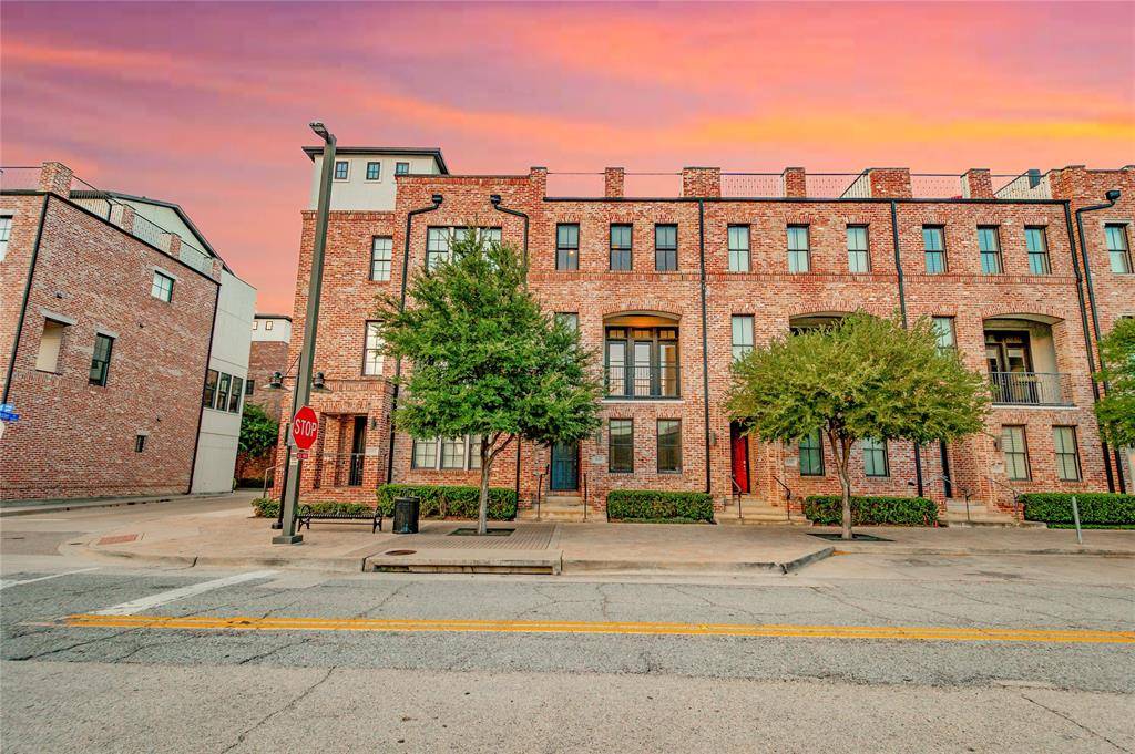 620 S Pearl Expressway, Dallas, TX 75201