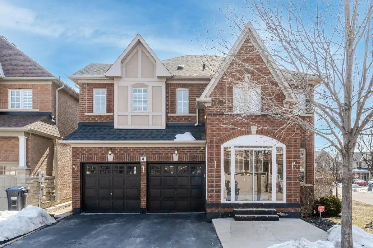 4 Beresford CRES, Brampton, ON L6P 2M3