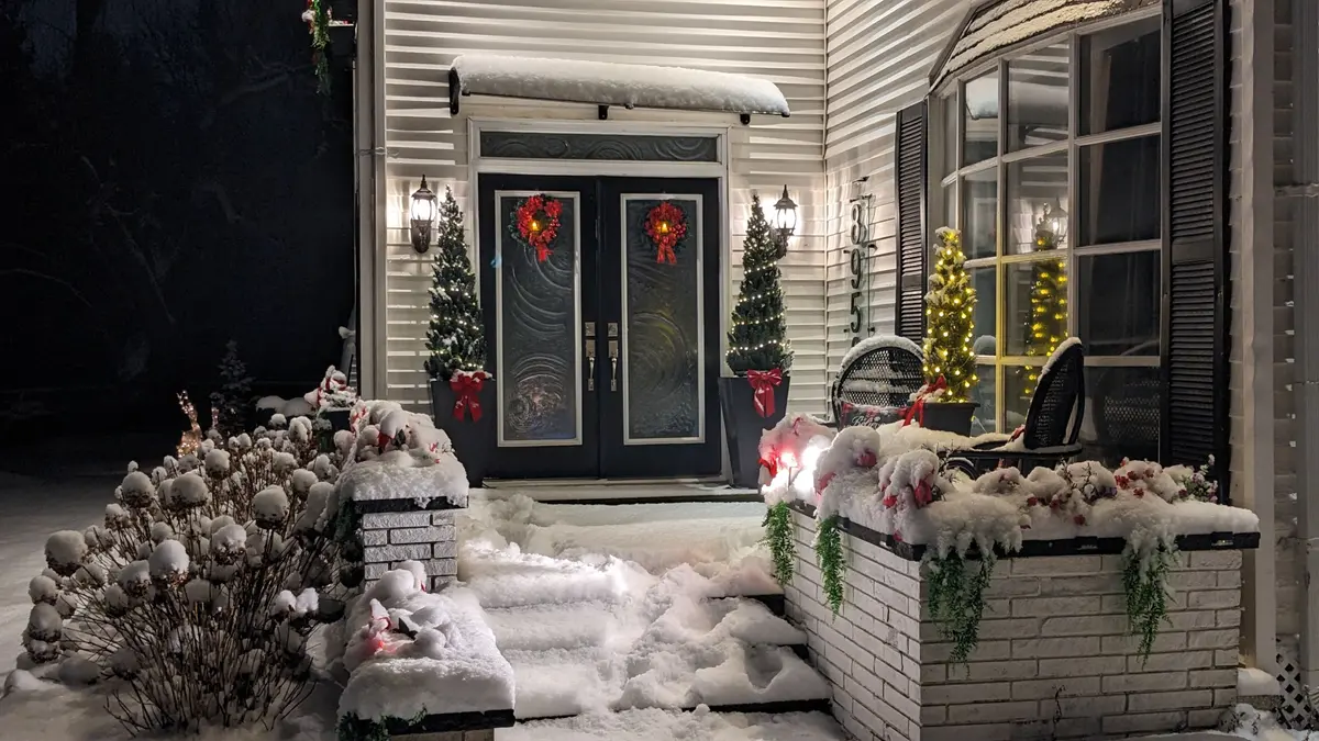 8950 Brown RD, Niagara Falls, ON L2H 0X2