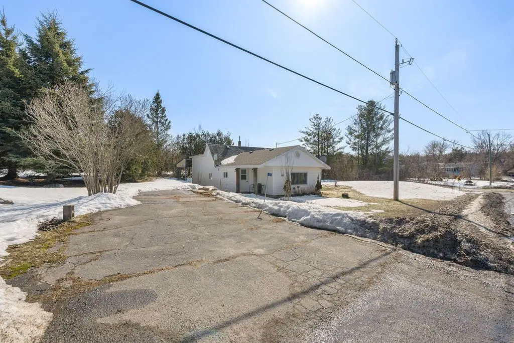 192 Crookston RD, Centre Hastings, ON K0K 2K0