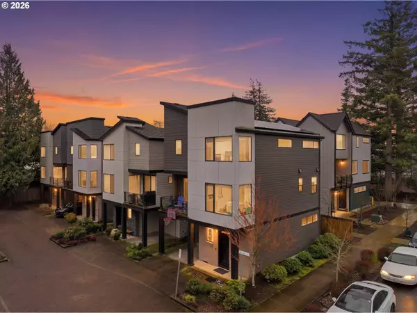 Portland, OR 97219,10415 SW 46TH PL #A