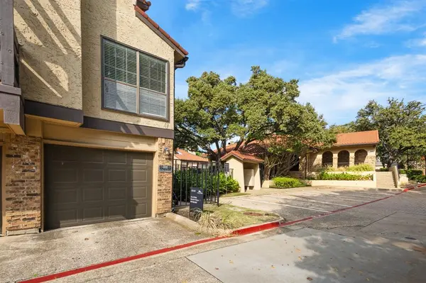 4130 Proton Drive #6D, Addison, TX 75001