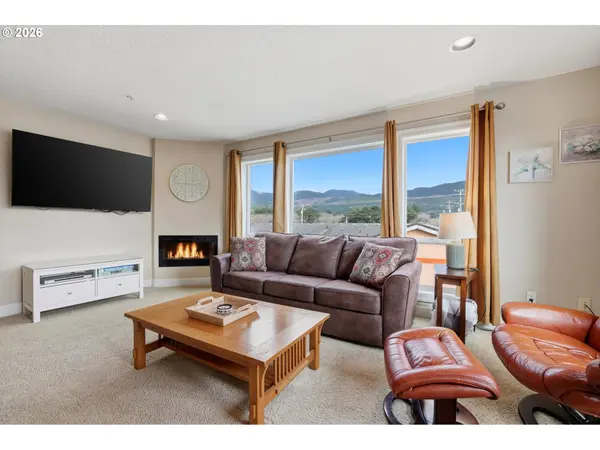 300 N PACIFIC ST #37, Rockaway Beach, OR 97136