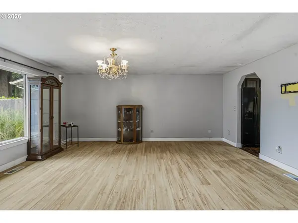 2160 SE 135TH AVE, Portland, OR 97233