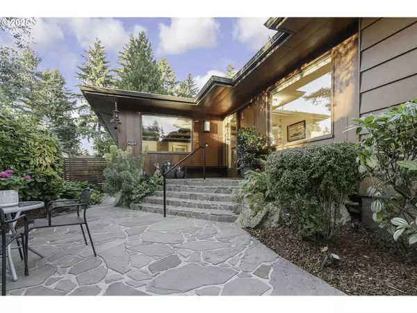 Portland, OR 97220,4204 NE MAYWOOD PL