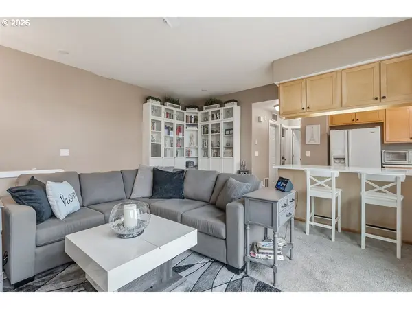 14745 SW SANDHILL LOOP #203, Beaverton, OR 97007