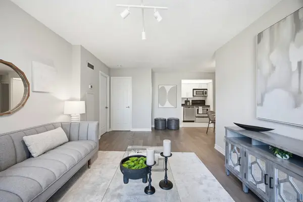 40 Scollard ST #1106, Toronto C02, ON M5R 3S1