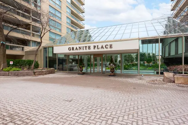 61 St Clair AVE W #1602, Toronto C02, ON M4V 2Y8