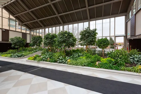 61 St Clair AVE W #1602, Toronto C02, ON M4V 2Y8