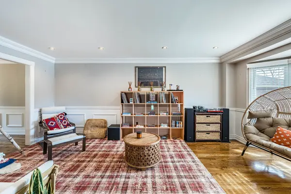 501 Sundown CRES, Pickering, ON L1V 6A7