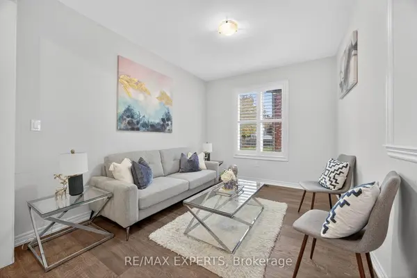 66 Robb Thompson RD, East Gwillimbury, ON L0G 1M0