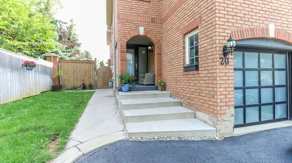 20 Manett CRES, Brampton, ON L6X 4X4