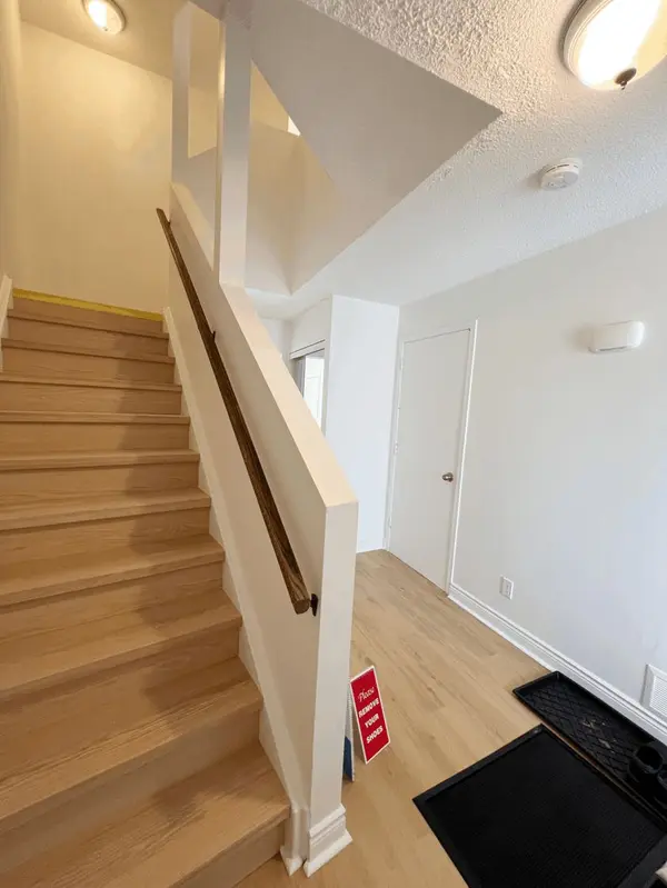 16 Ashton CRES #16, Brampton, ON L6S 3J9