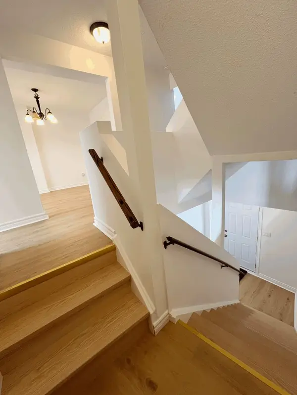 16 Ashton CRES #16, Brampton, ON L6S 3J9