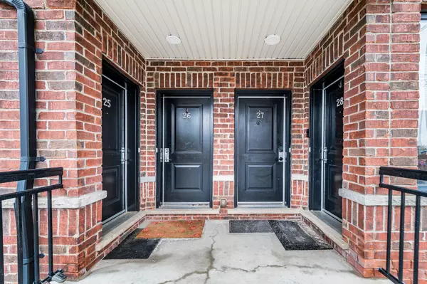 Toronto W06, ON M8V 0B9,120 Twenty Fourth ST #27