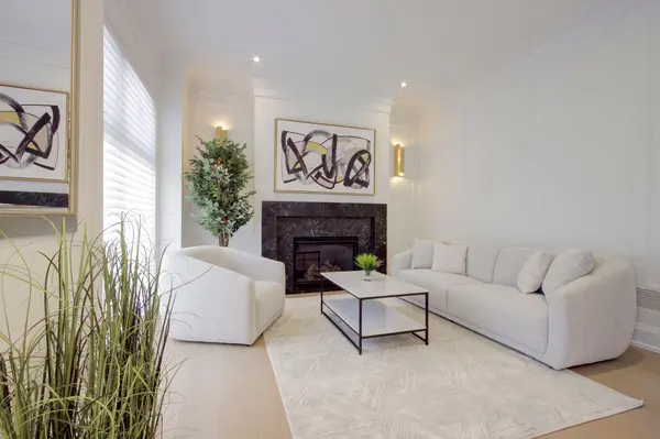 1504 Warren DR, Oakville, ON L6J 1W8