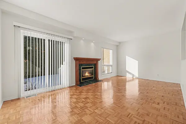 8A Millrise LN, South Of Baseline To Knoxdale, ON K2G 5E6