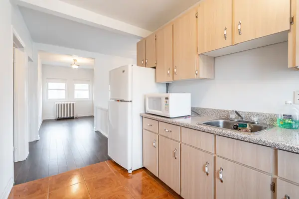 80 St. Clair AVE #3, Hamilton, ON L8M 2N5