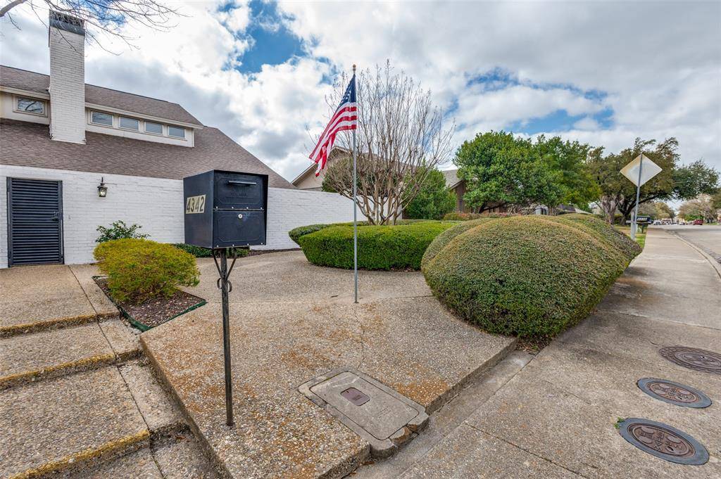 4342 Harvest Hill Road, Dallas, TX 75244
