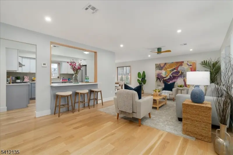 10 Perry St, Lambertville City, NJ 08530