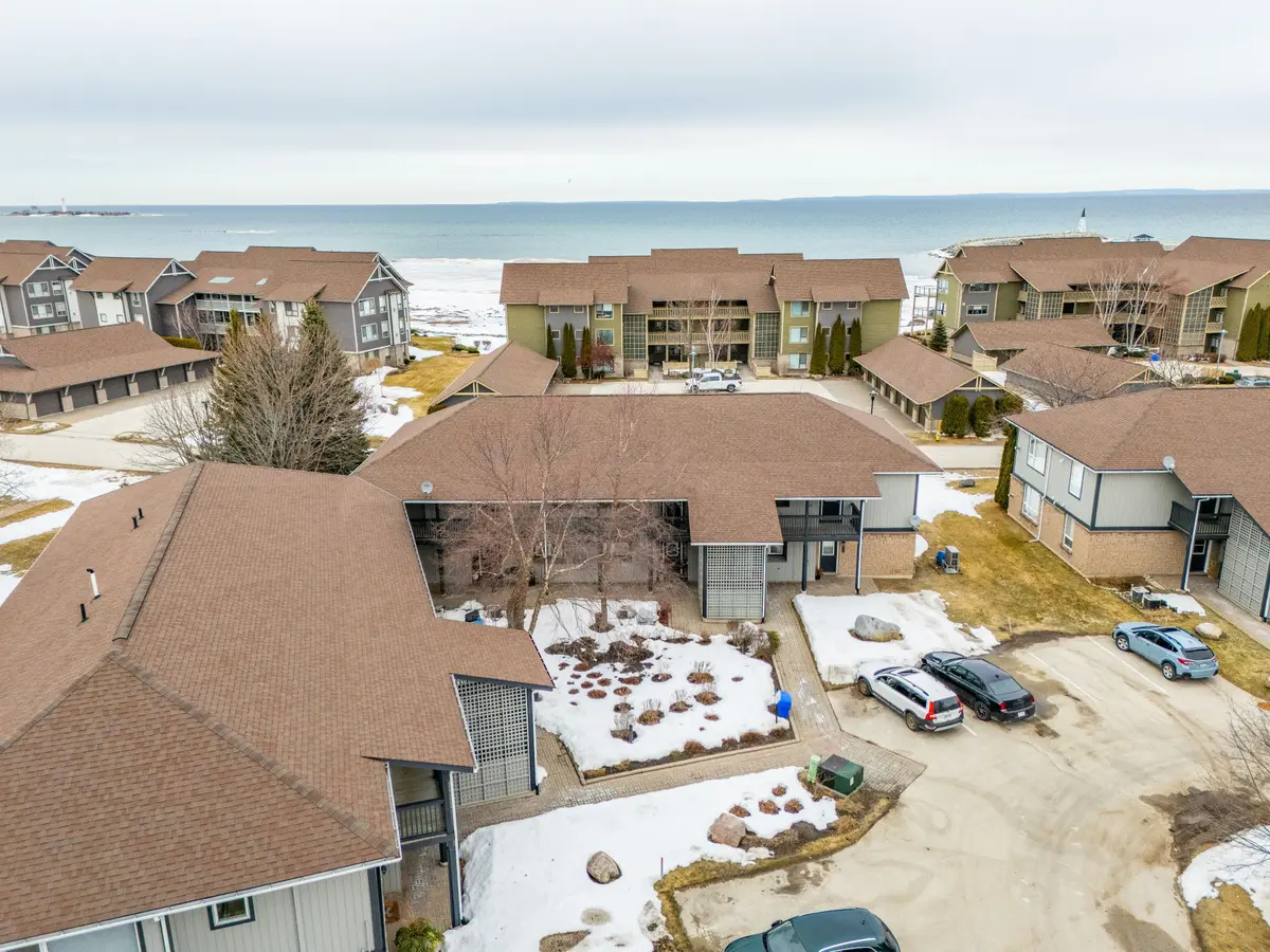 465 Mariners WAY, Collingwood, ON L9Y 5C7