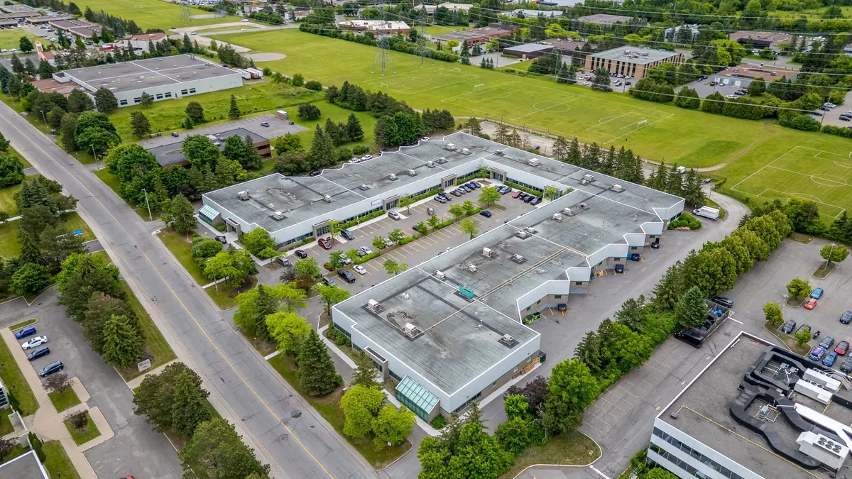 2405 St. Laurent BLVD #Unit P, Hunt Club - South Keys And Area, ON K1G 5B4