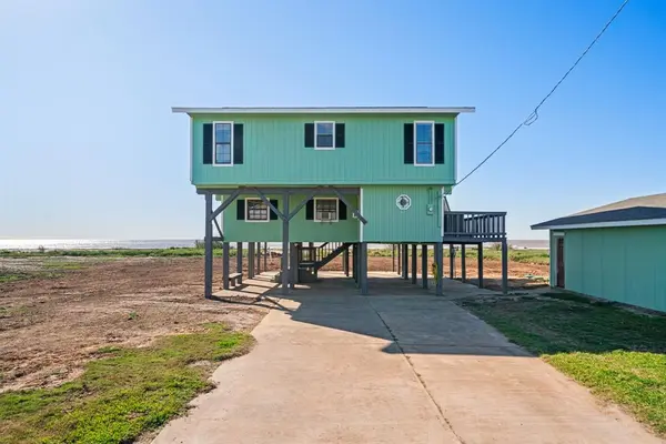 1310 County Road 230, Bay City, TX 77414