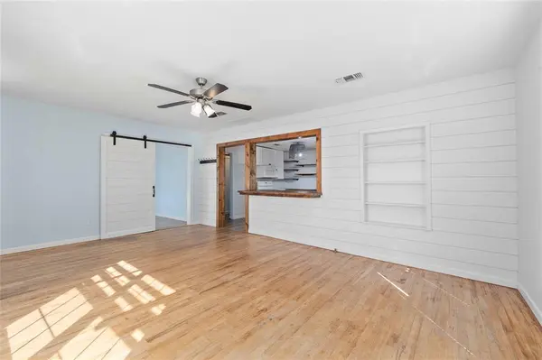 505 E Walcott Avenue, Comanche, TX 76442