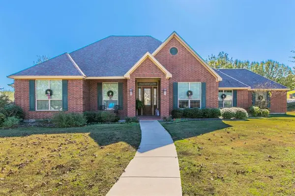 206 Hidden Meadow Circle, Midlothian, TX 76065