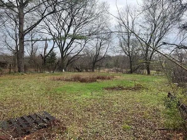 311 S Jernigan Street, Bells, TX 75414