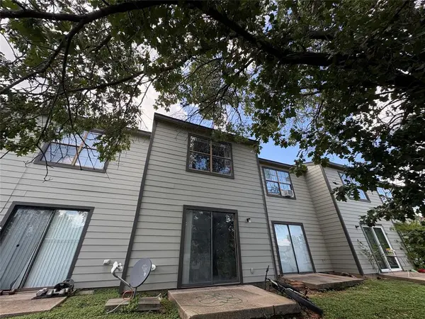 808 W Collins Street, Denton, TX 76201
